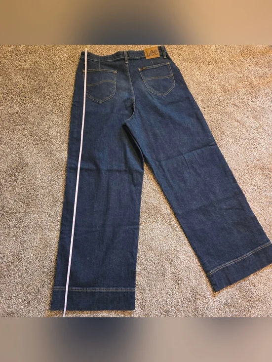 NWT Lee Women's Relaxed Fit Wide Leg Dark Blue Jeans Sz 16 - Picture 3 of 4